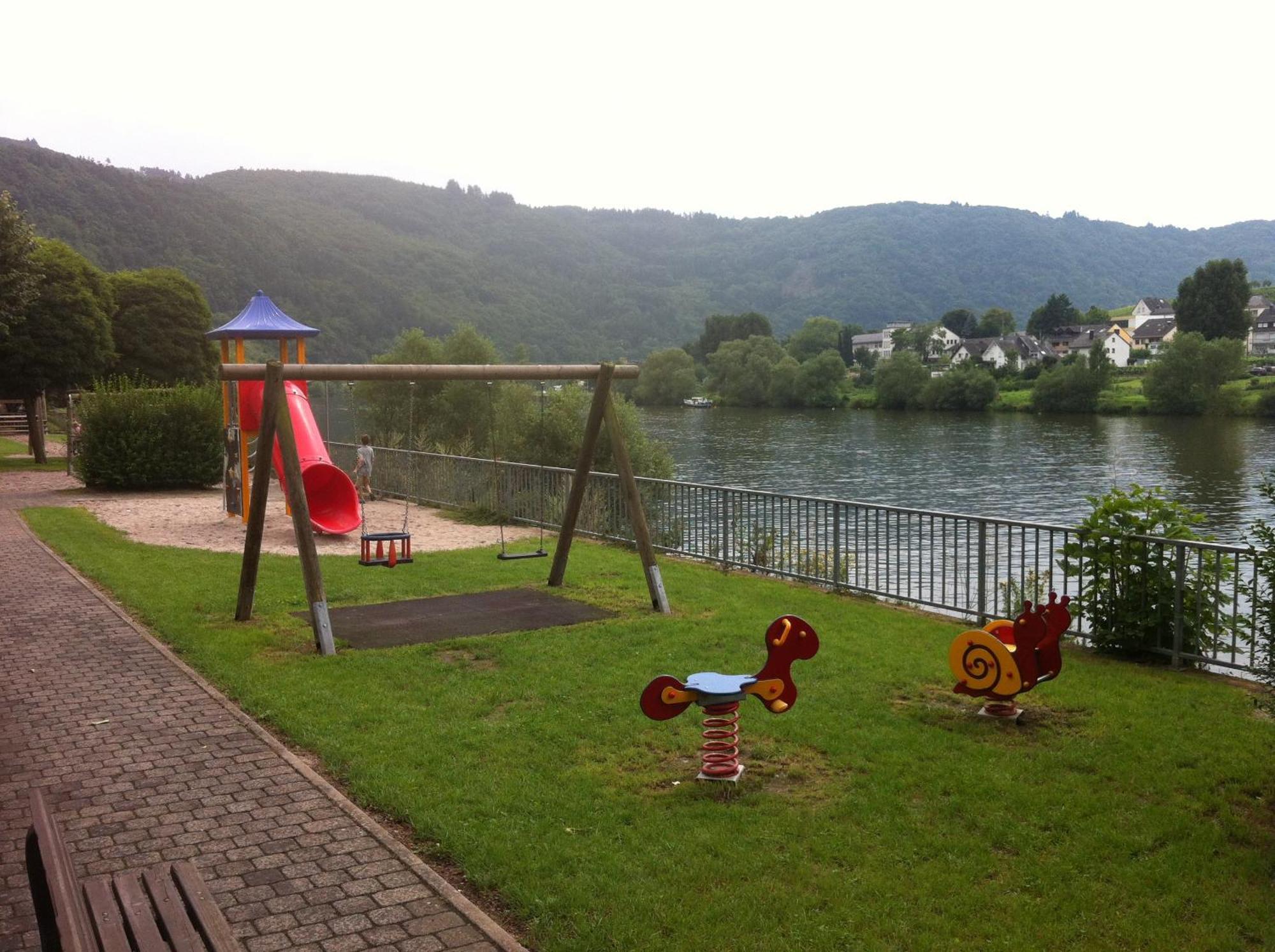 Apartament Haus Marlene Zell an der Mosel Zewnętrze zdjęcie